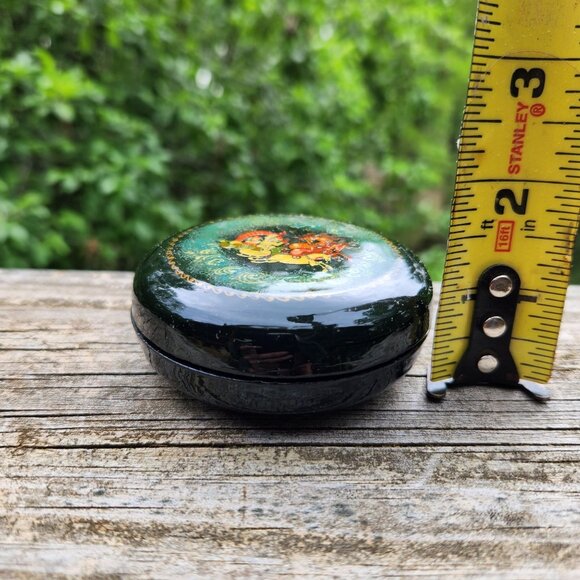 Vintage Palekh Russian one of a kind signed Lacquer Box With Hand-Painted Folk H - Picture 5 of 11